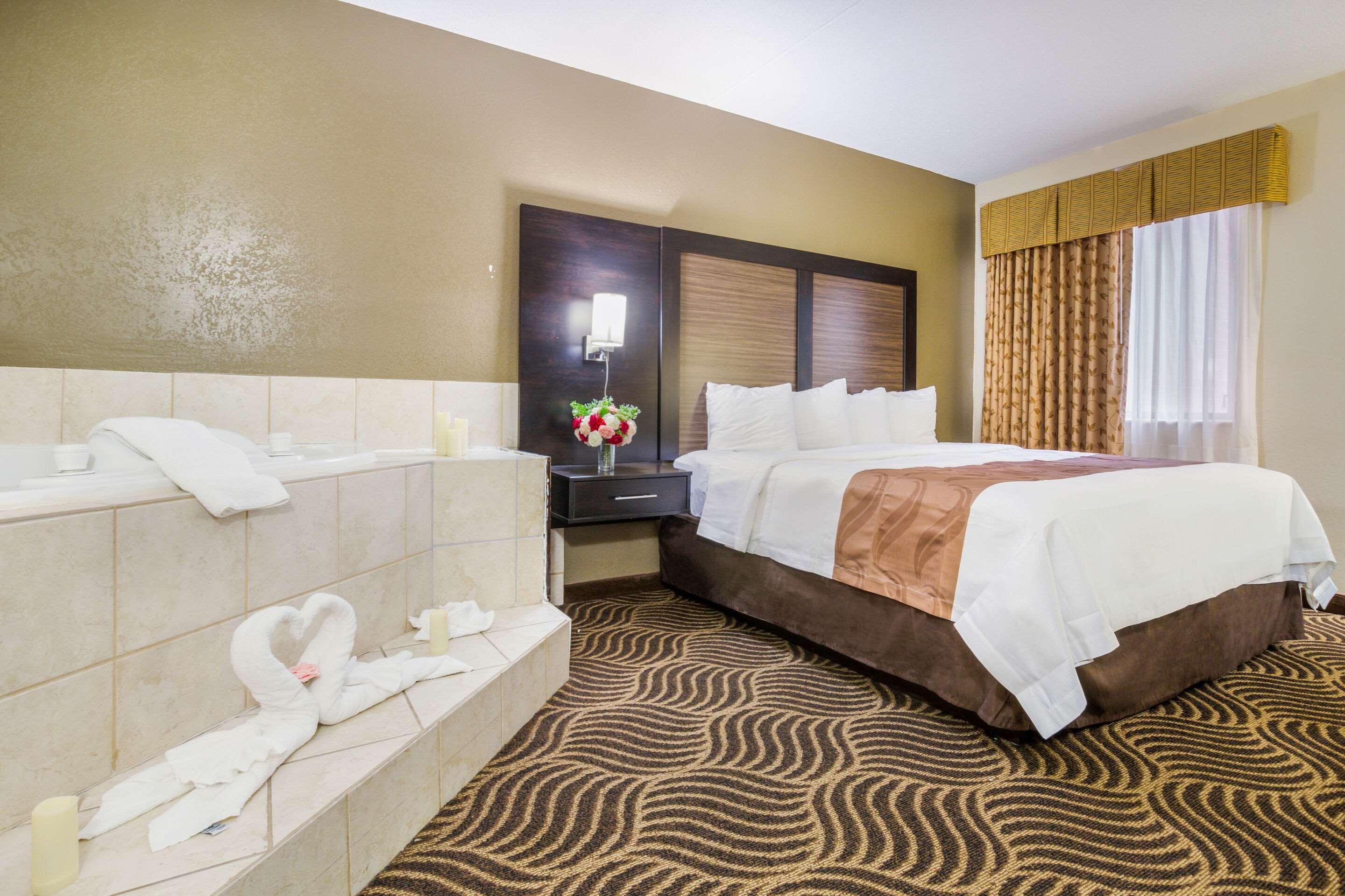 Quality Inn & Suites Florence - Cincinnati South Extérieur photo