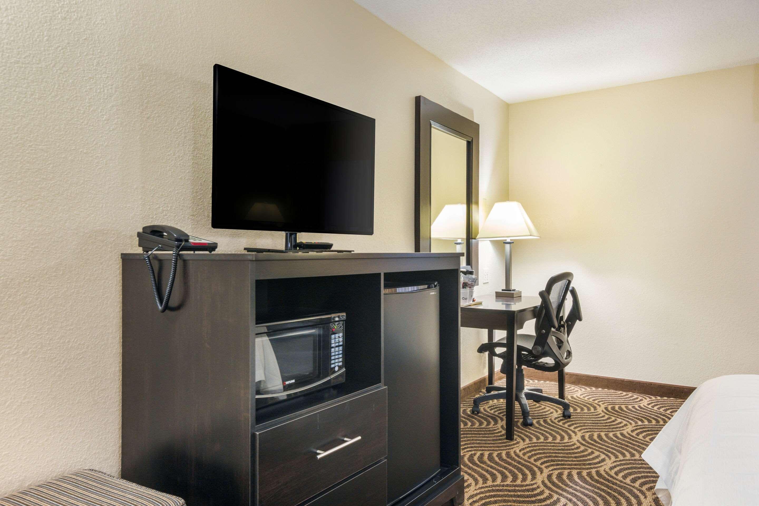 Quality Inn & Suites Florence - Cincinnati South Extérieur photo