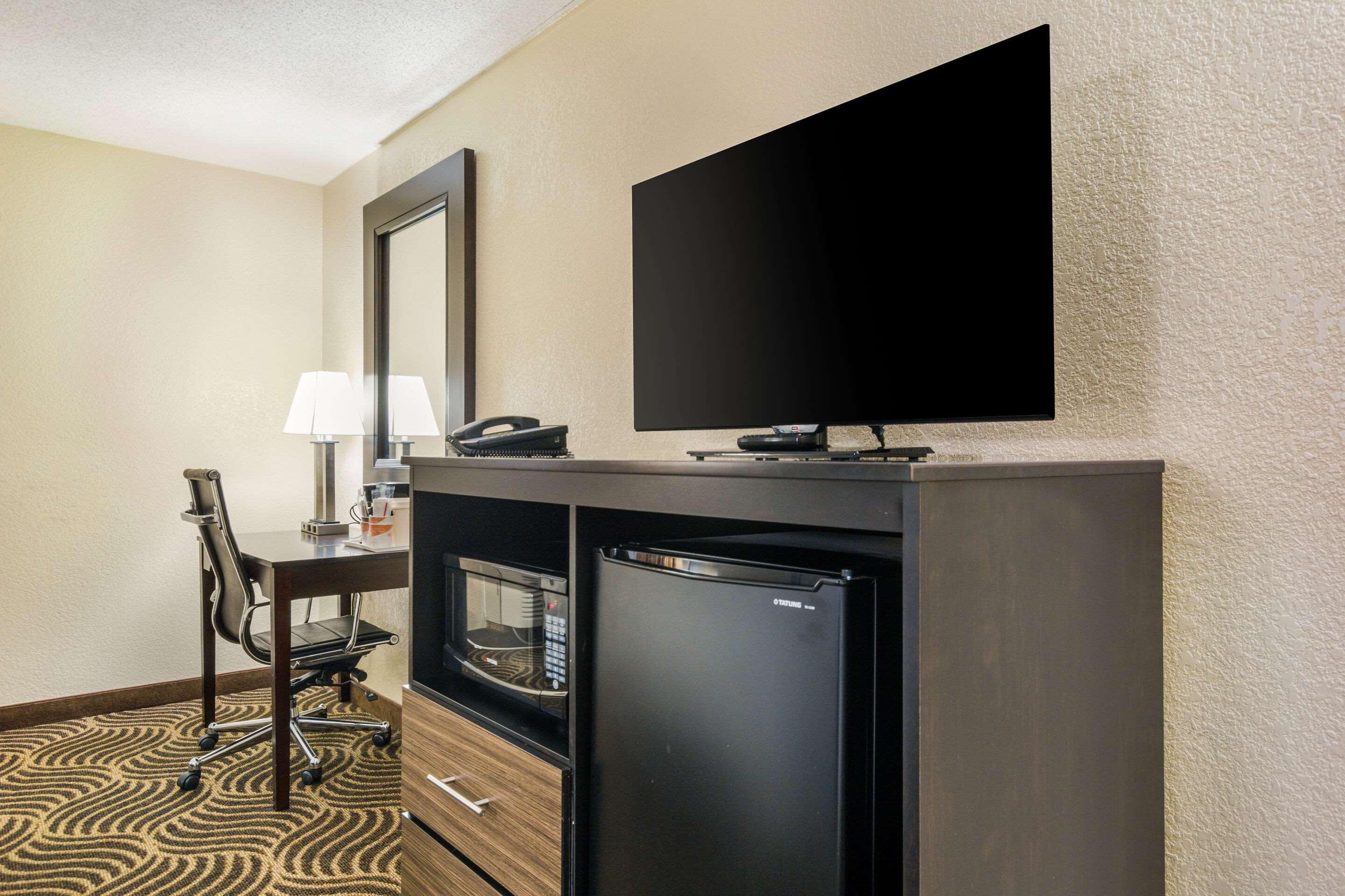 Quality Inn & Suites Florence - Cincinnati South Extérieur photo