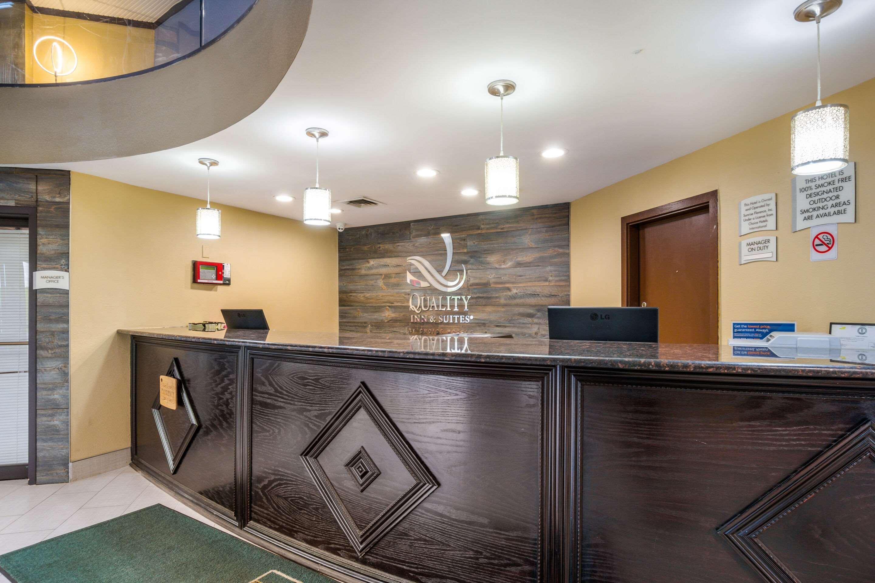 Quality Inn & Suites Florence - Cincinnati South Extérieur photo
